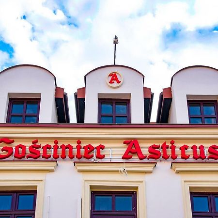 Gościniec Asticus Jarosław Exterior foto