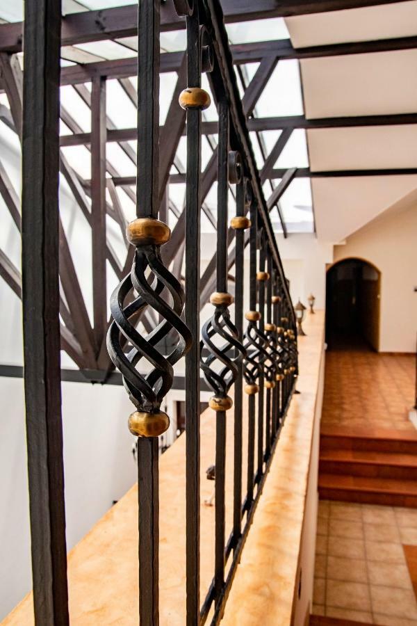 Gościniec Asticus Jarosław Exterior foto