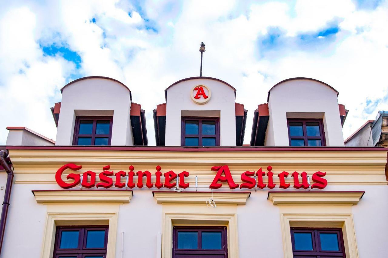 Gościniec Asticus Jarosław Exterior foto